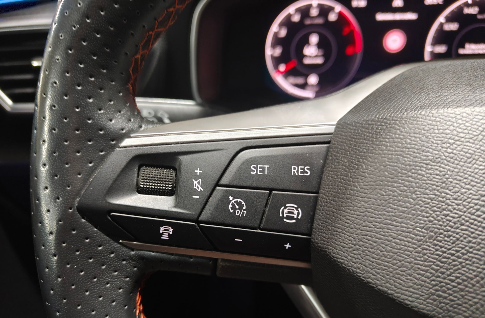 SEAT León 1.0 TSI FR 25 Aniversario - foto 27