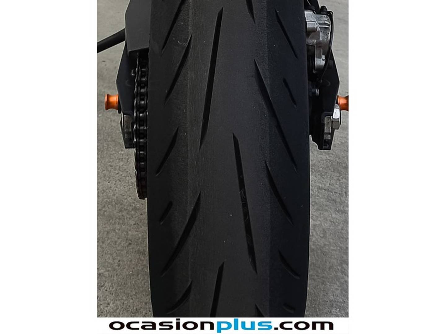 Foto KTM Duke R 890 KTM Duke R 890 R 890 (121 CV)