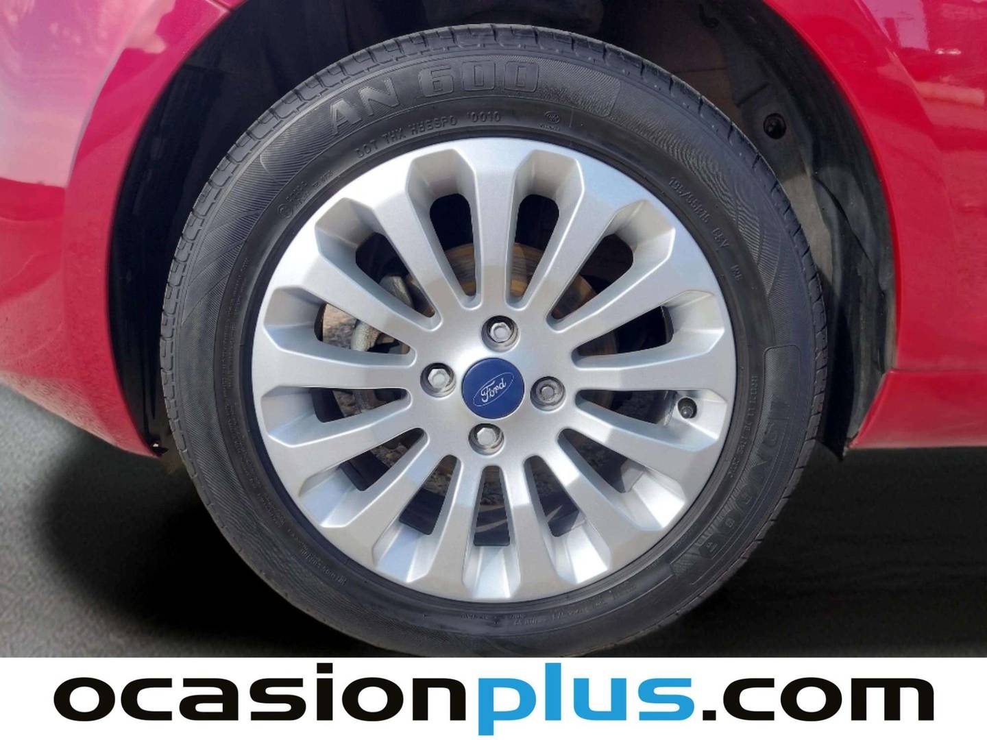 Equipamiento del Ford Ka Ford Ka 1.2 Titanium (69 CV)