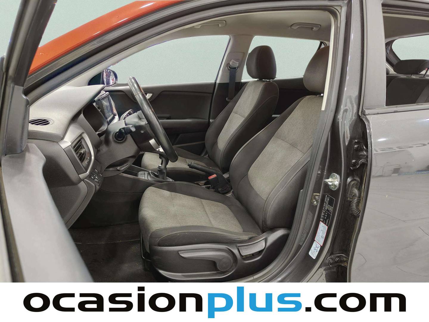 Foto asientos delanteros KIA Stonic KIA Stonic 1.6 CRDi VGT Eco-D Concept (110 CV)