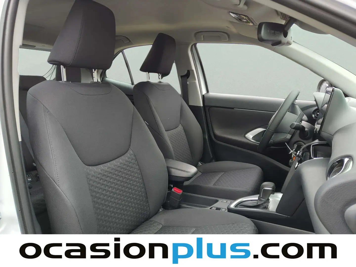 Foto Toyota Yaris Cross Toyota Yaris Cross 120H Business Plus (116 CV)