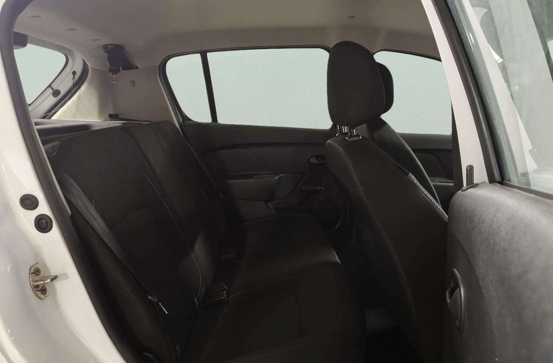 Dacia Sandero Base 1.0 - foto 13