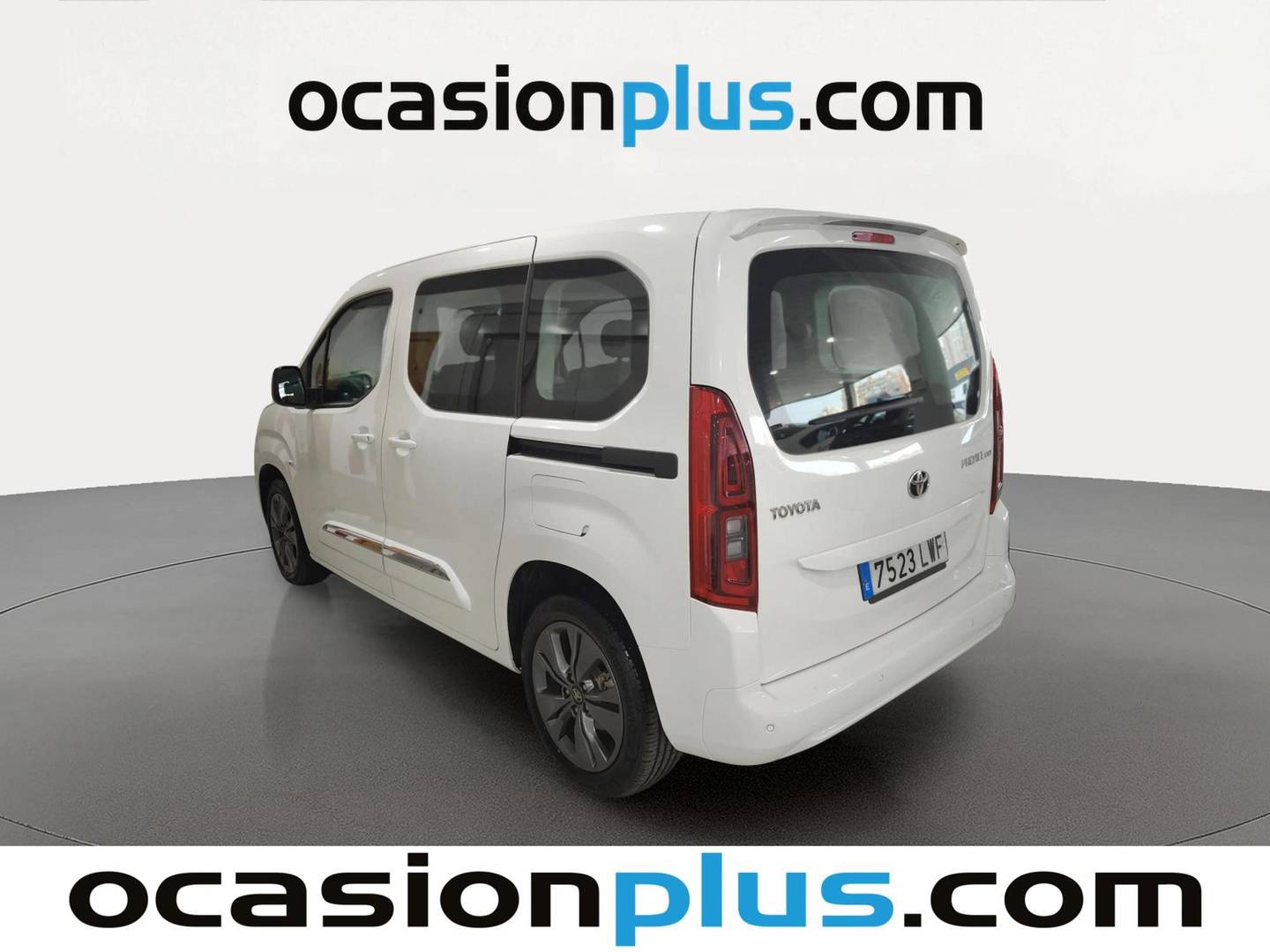 Foto trasera Toyota Proace City Verso Toyota Proace City Verso 1.5D Family Active L1 (131 CV) izquierda
