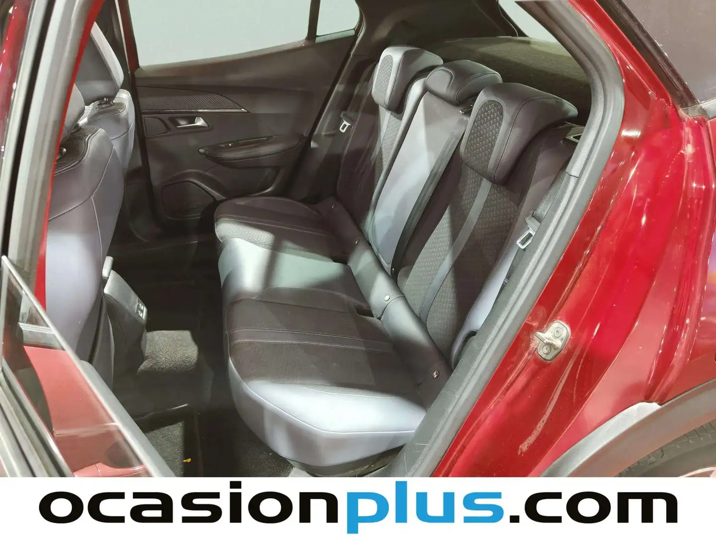 Foto Peugeot 2008 Peugeot 2008 BlueHDi 100 S&S Allure (100 CV)