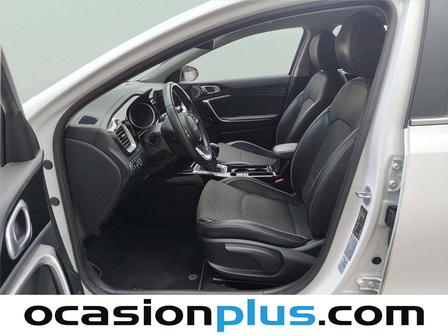 Foto asientos delanteros KIA XCeed KIA XCeed 1.0 T-GDi Tech (120 CV)