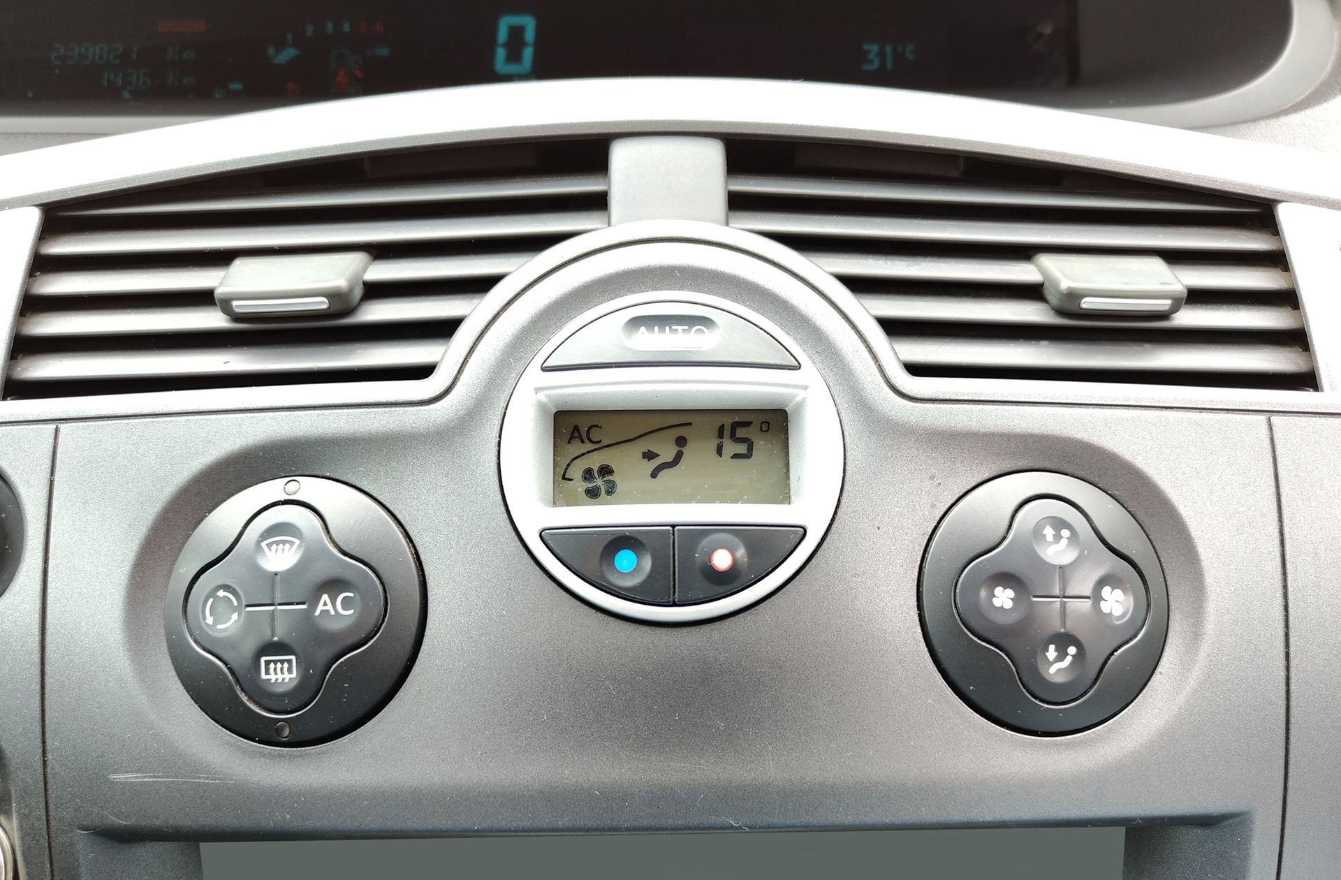 Renault Scénic 1.9 dCi Luxe Dynamique - foto 9