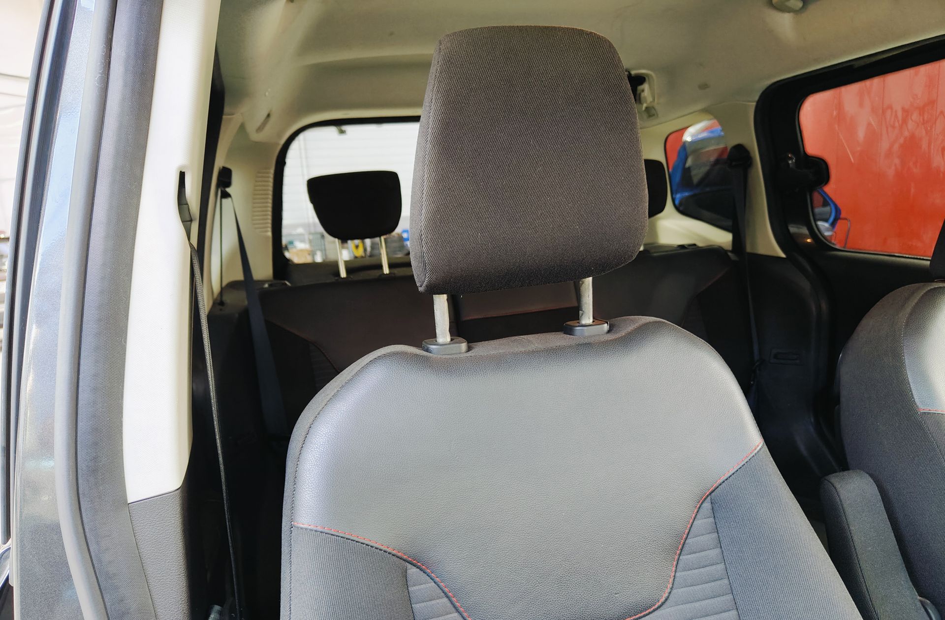 Ford Tourneo Courier 1.0 EcoBoost Sport - foto 7