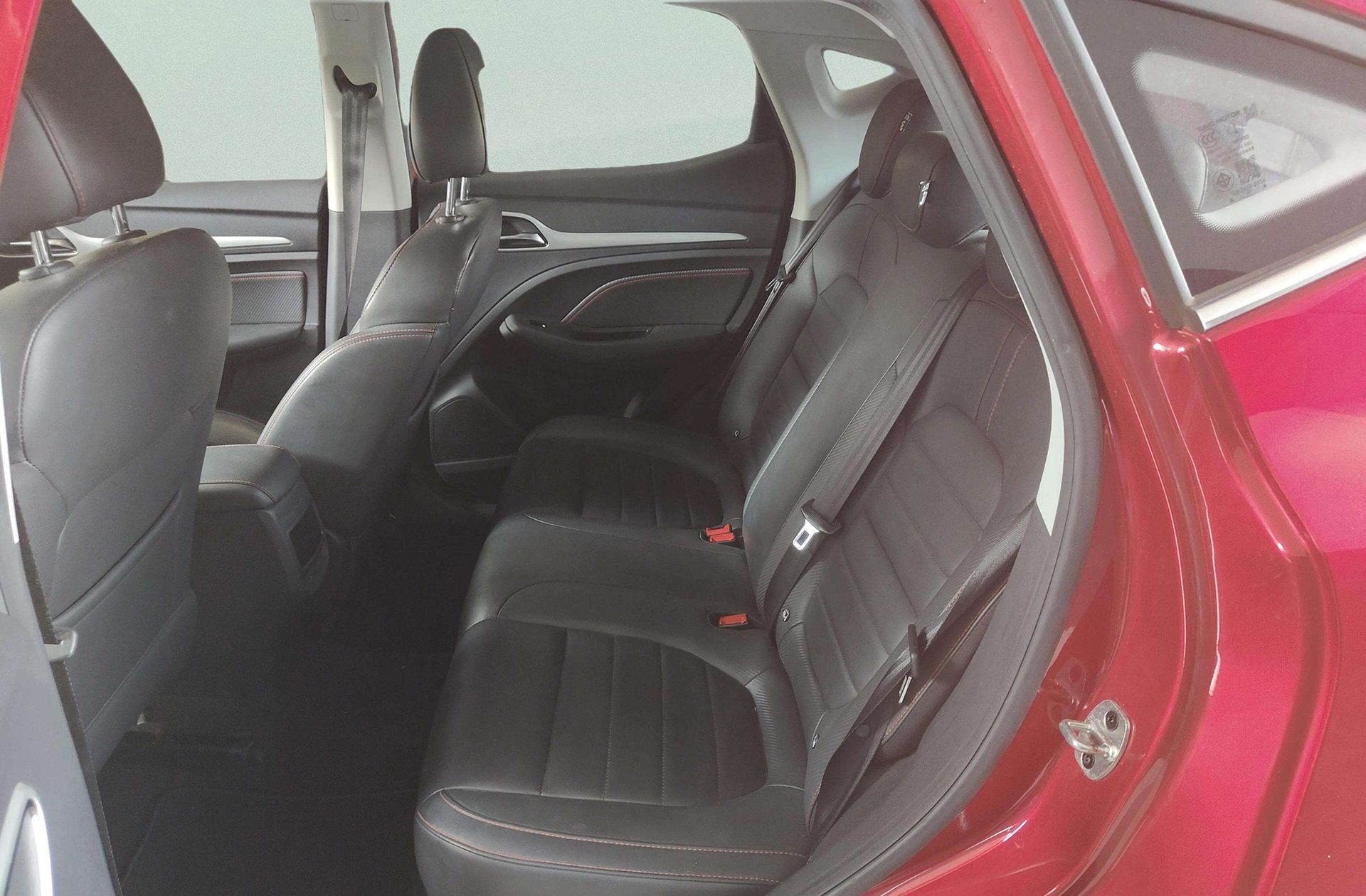 MG ZS 1.5 Luxury - foto 13