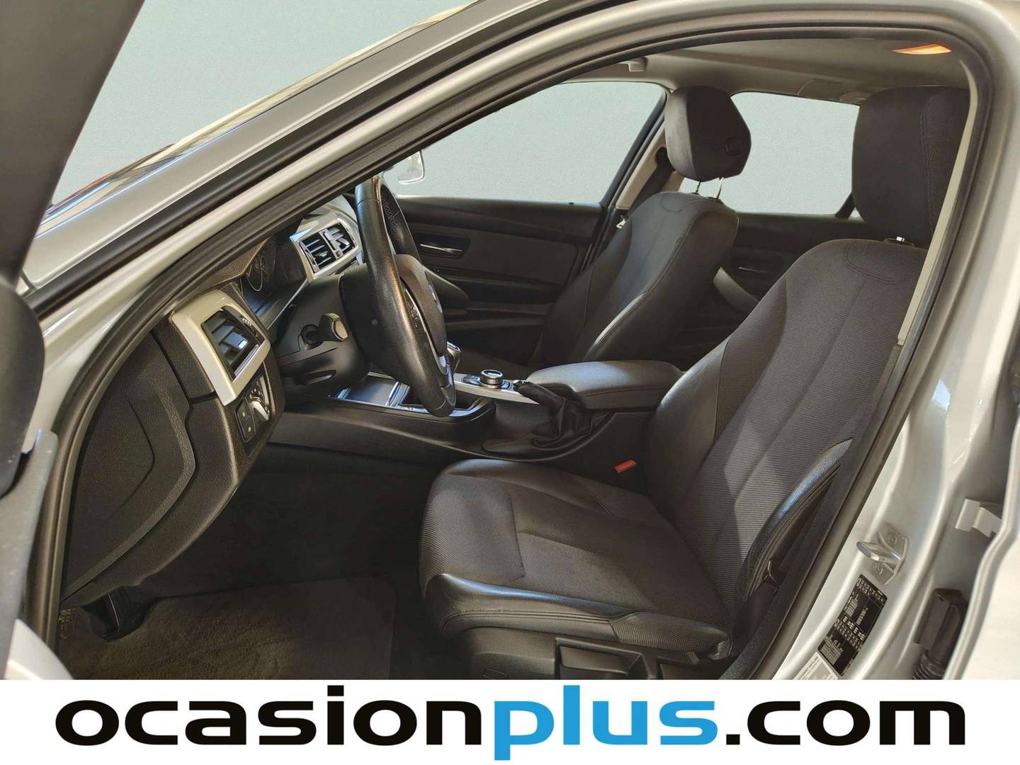 Foto asientos delanteros BMW Serie 3 BMW Serie 3 318d Touring (150 CV)