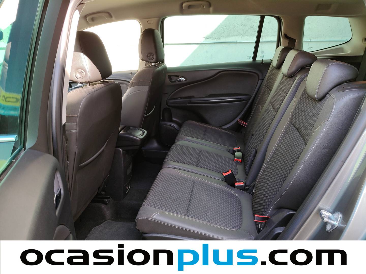 Foto asientos traseros Opel Zafira Opel Zafira 1.4 Turbo S&S Excellence Auto (140 CV) 7 Plazas