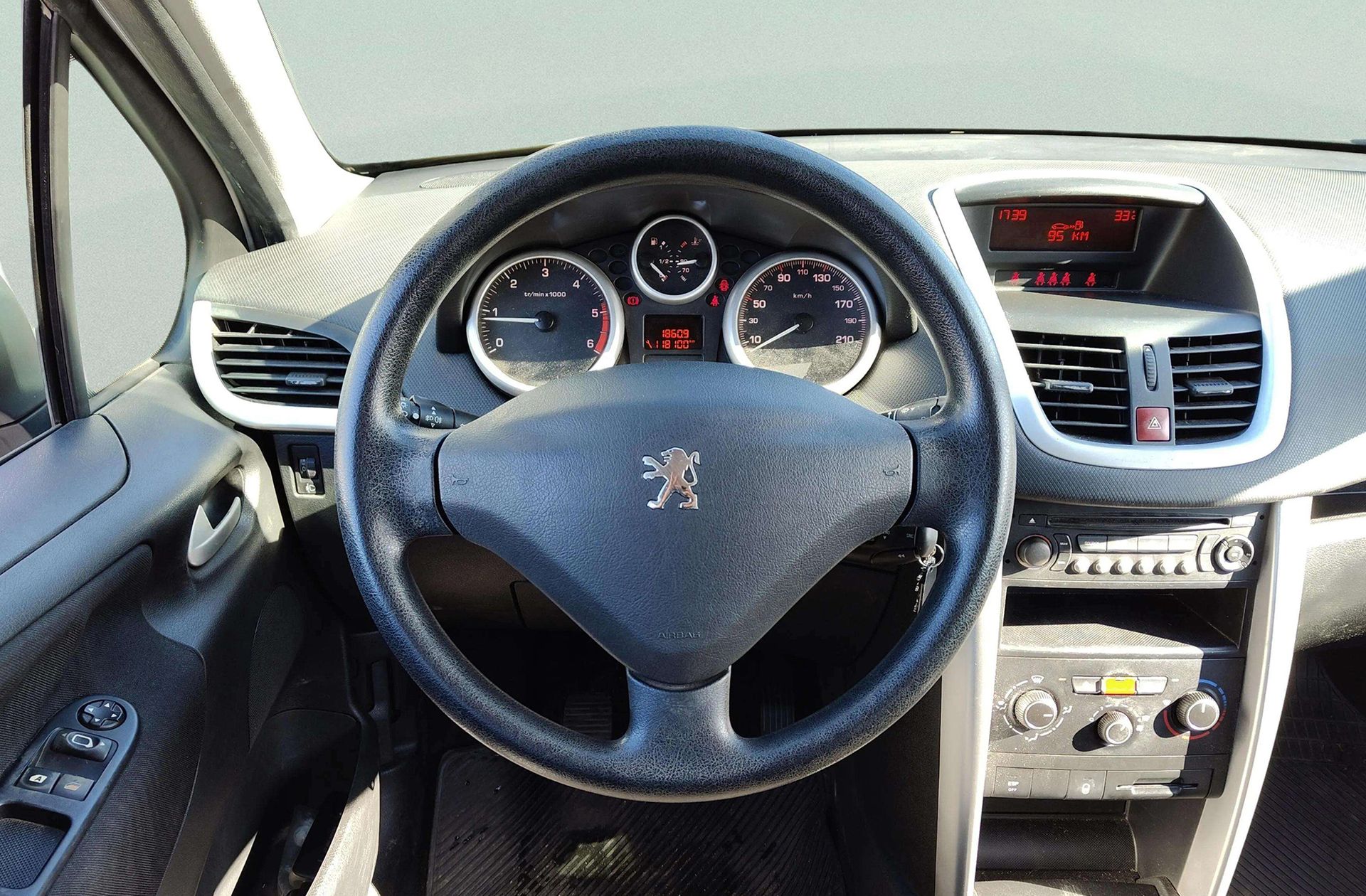 Peugeot 207 1.4 HDi FAP - foto 18