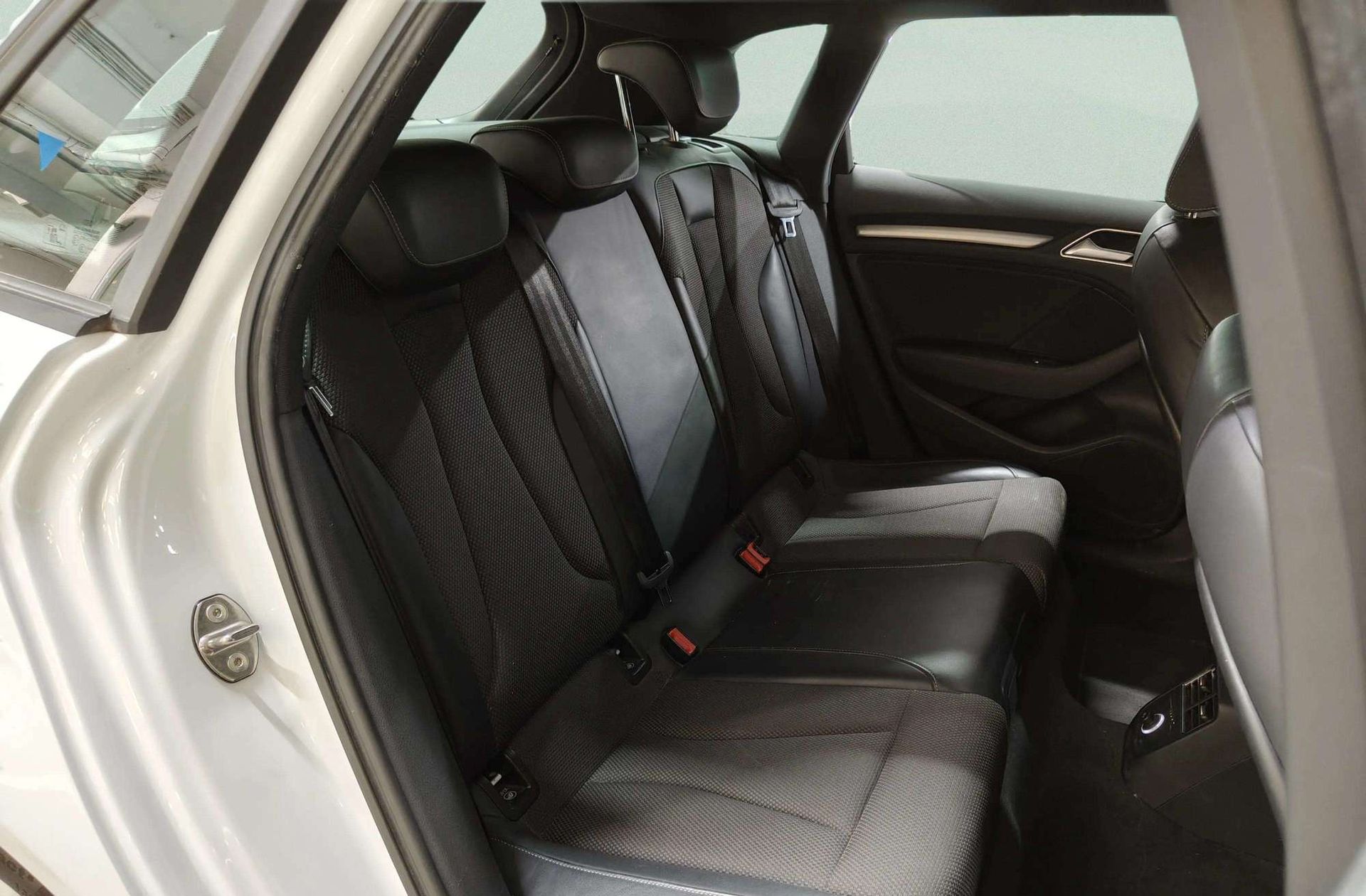 Audi A3 Sportback S line 35 TFSI - foto 21