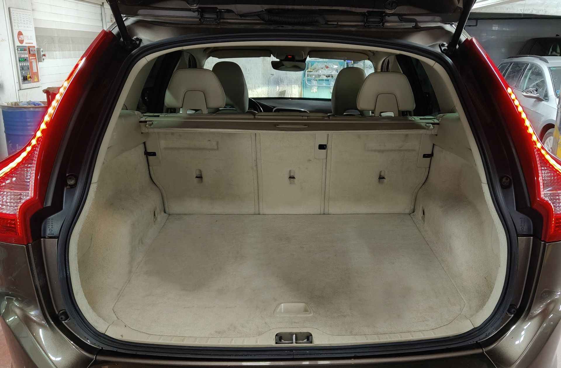 Volvo XC60 D3 Kinetic - foto 19
