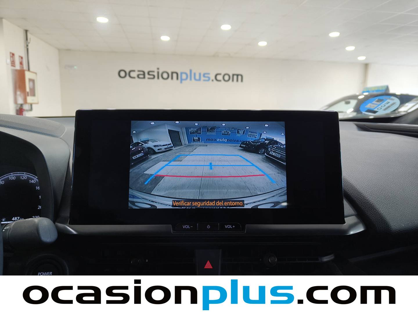 Equipamiento del Toyota C-HR Toyota C-HR 200H Premiere Edition (196 CV)