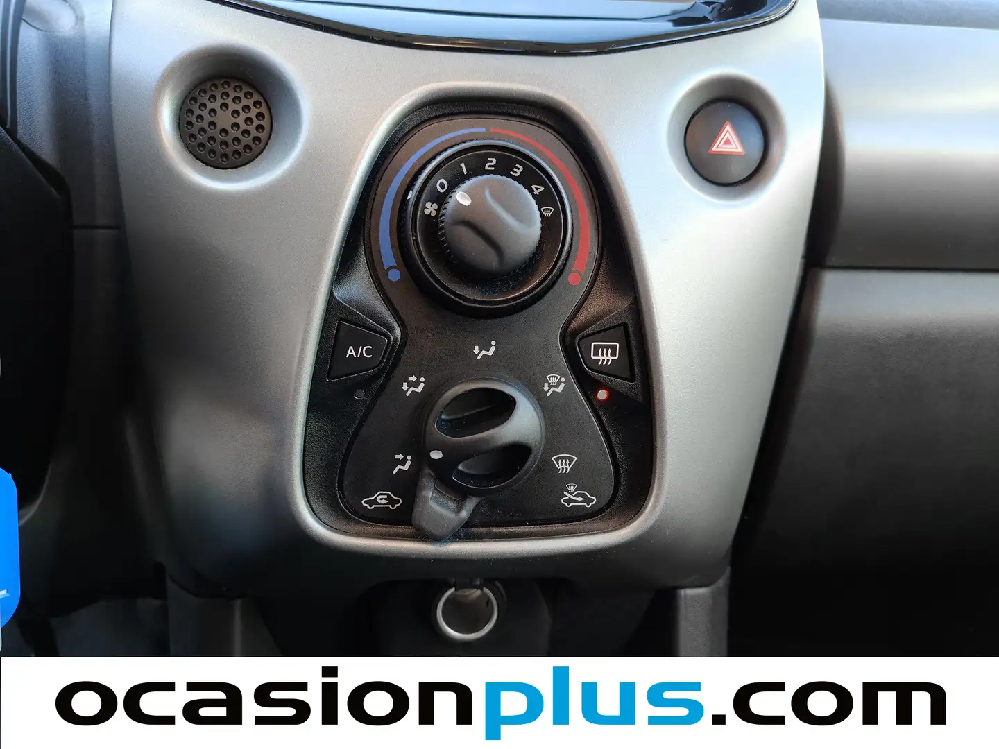 Foto Toyota Aygo Toyota Aygo 1.0 70 x-play (69 CV)