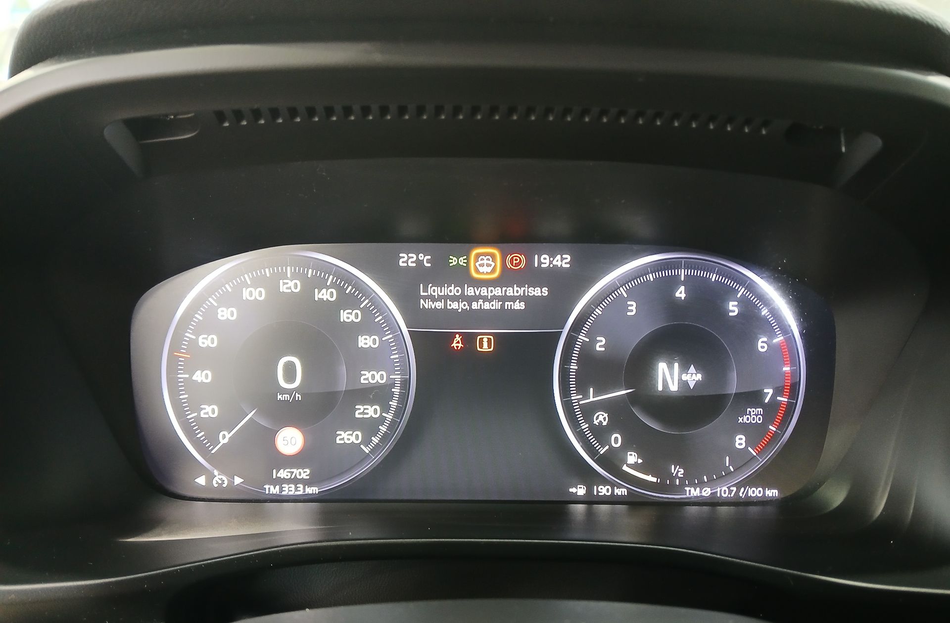 Volvo XC40 T2 Momentum Core - foto 23