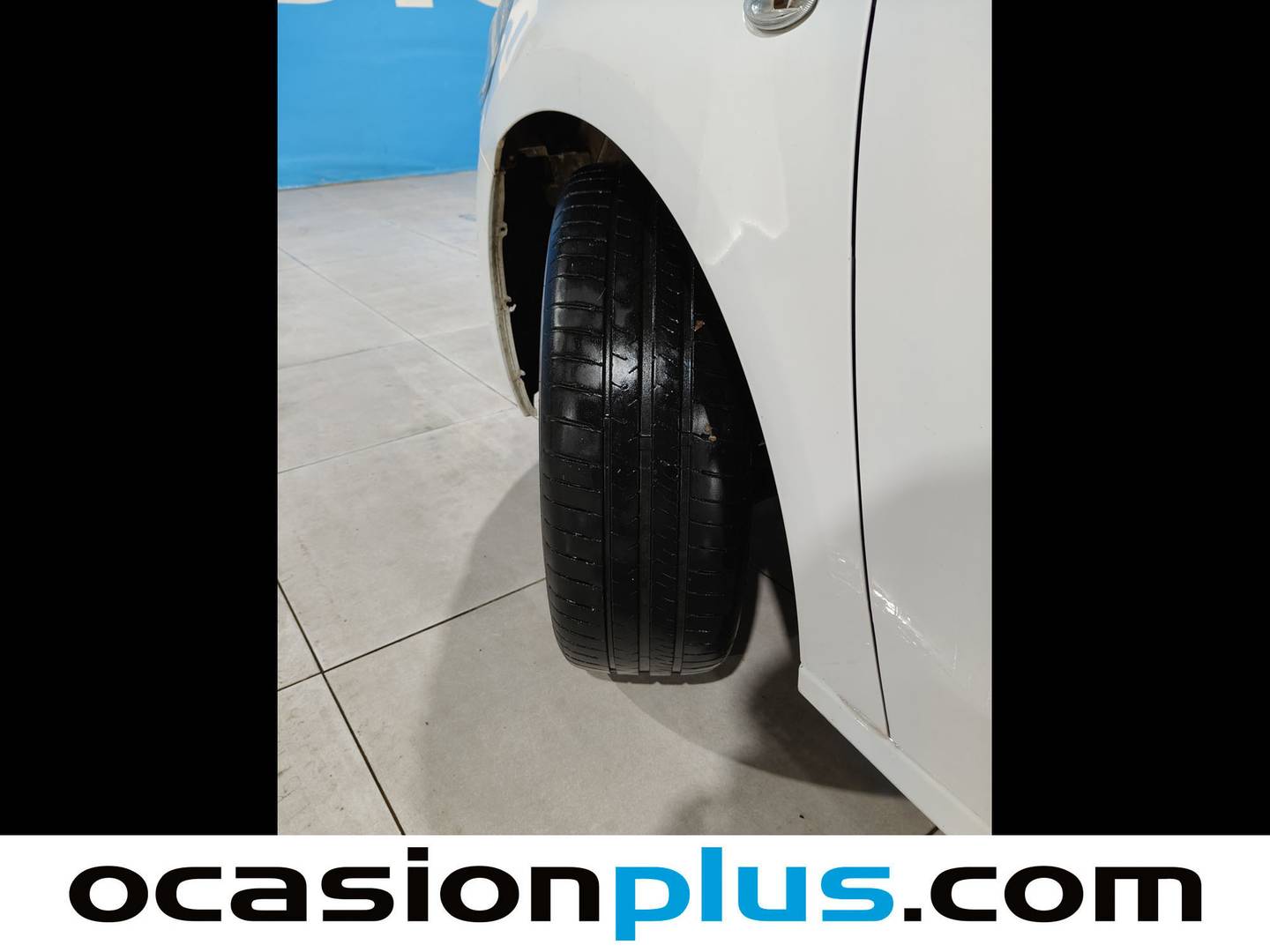 Foto Citroën C-Elysée Citroen C-Elysee BlueHDi 100 Exclusive (100 CV)