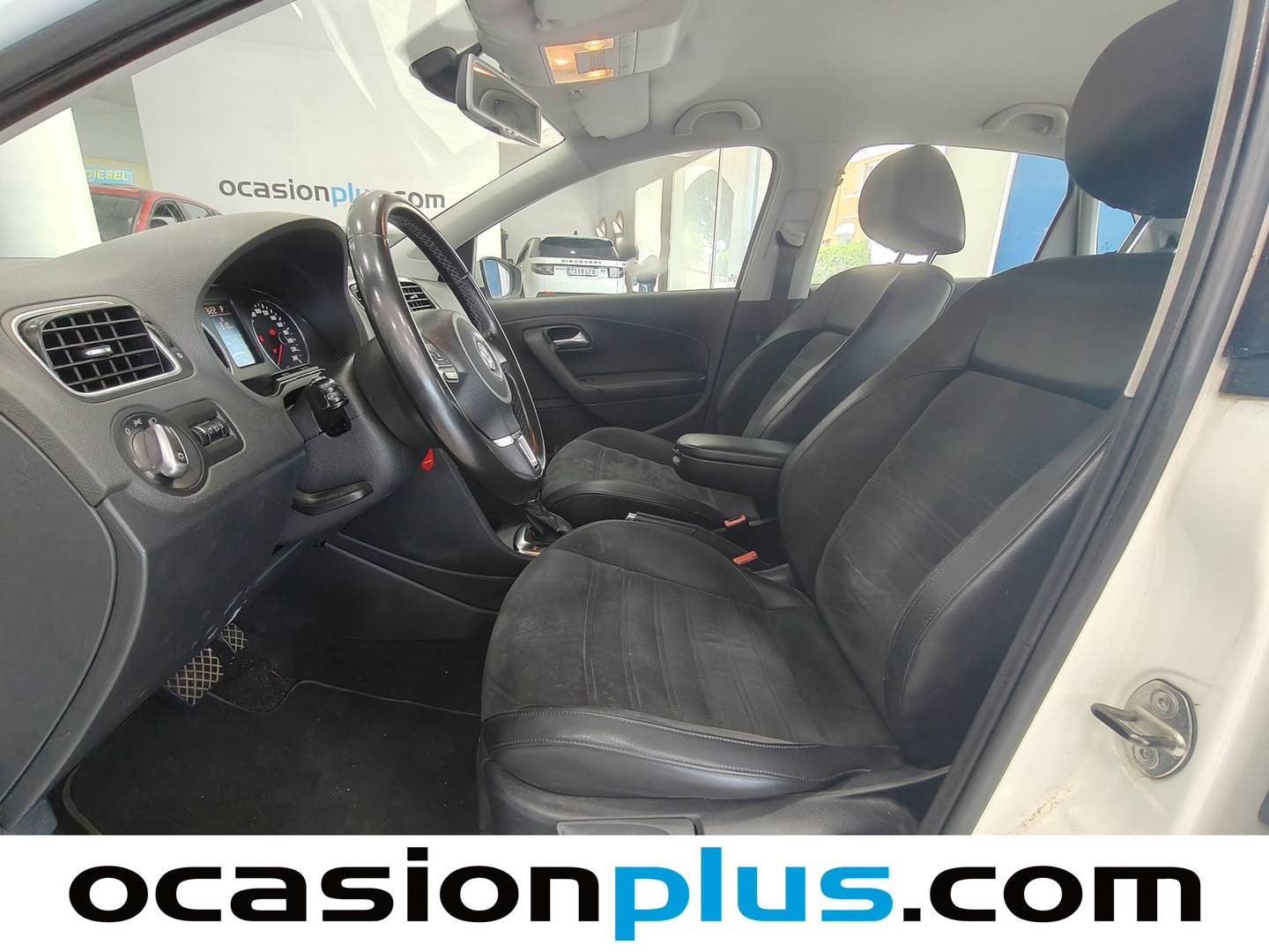 Foto asientos delanteros Volkswagen Polo Volkswagen Polo Sport by R-Line 1.2 TSI (90 CV) DSG
