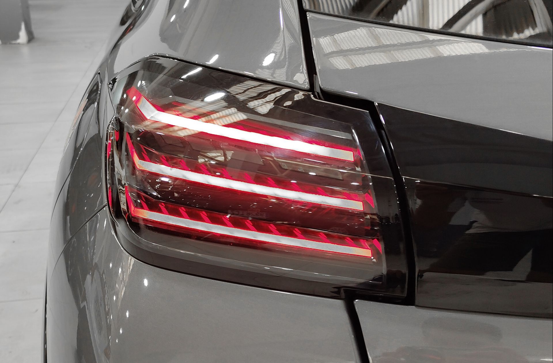 Peugeot 208 GT Hybrid eDCS6 - foto 19