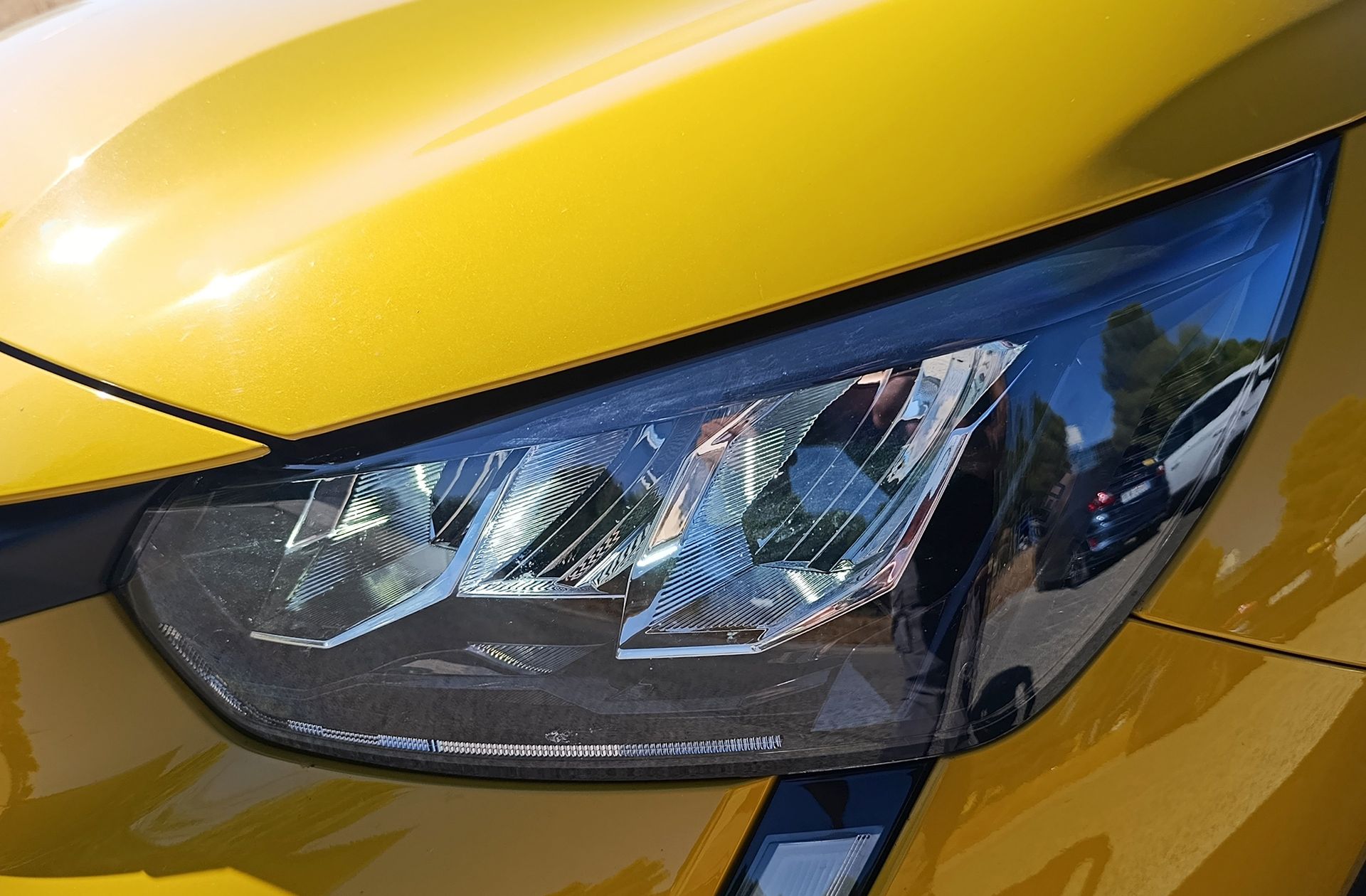 Peugeot 208 PureTech 100 Allure Pack EAT8 - foto 13