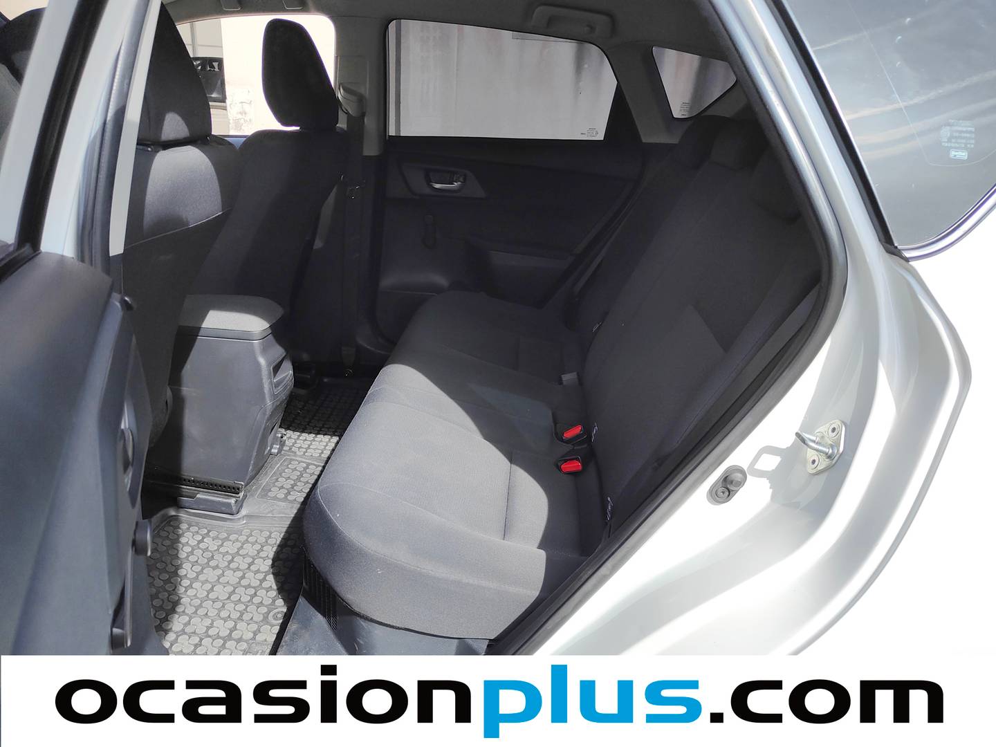 Foto asientos traseros Toyota Auris Toyota Auris 140H Hybrid Business (136 CV)