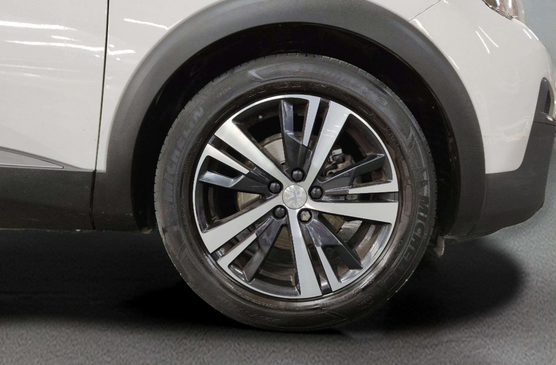 Peugeot 3008 PureTech 130 Allure EAT6 - foto 32