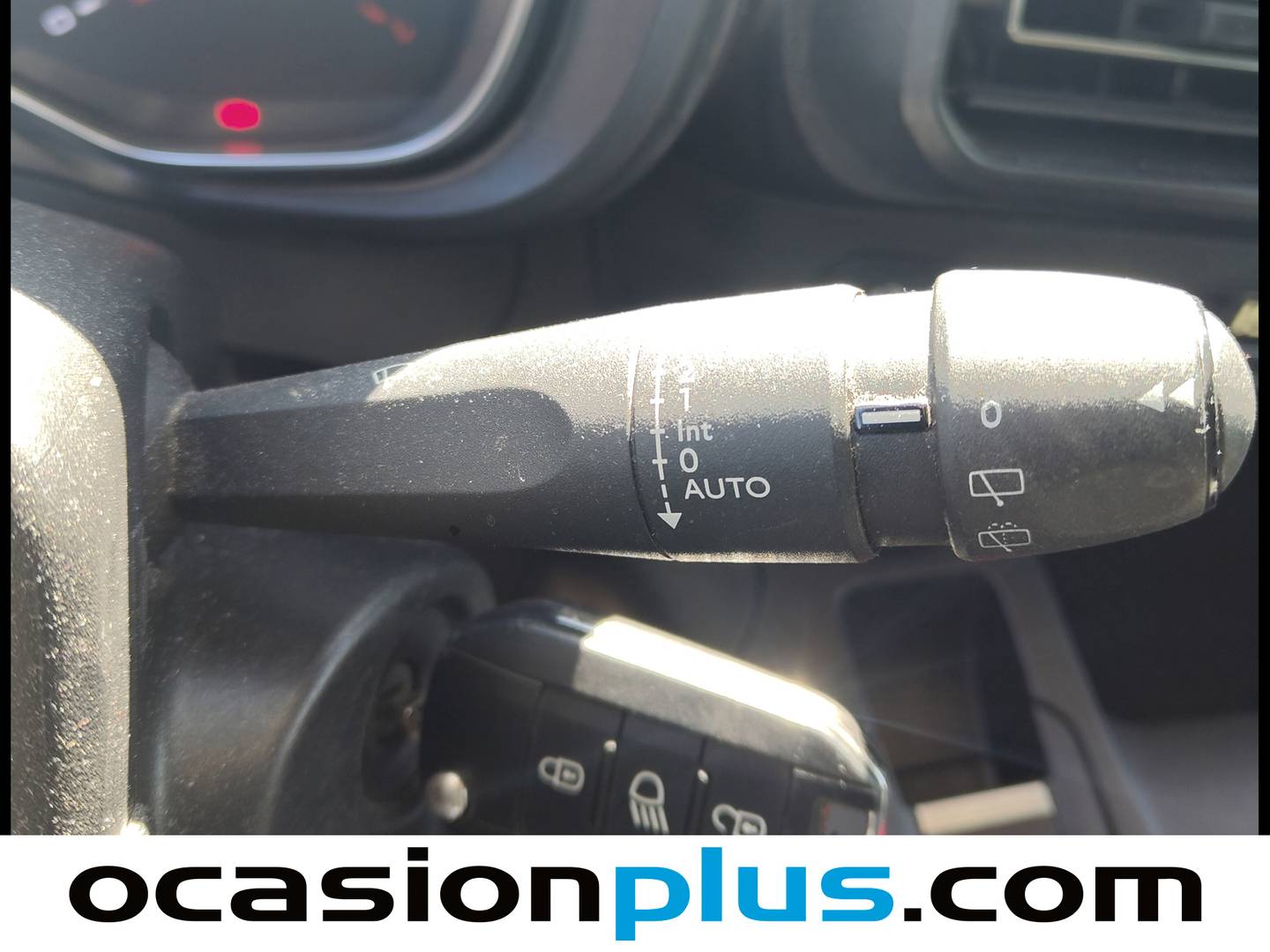 Citroën Berlingo Citroën Berlingo BlueHDi 100 S&S Talla M Shine (102 CV) seminuevo