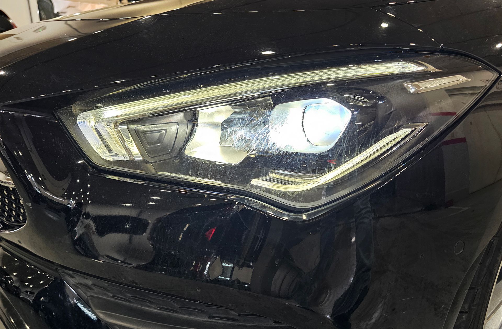 Mercedes-Benz CLA 180 Pack AMG - foto 18