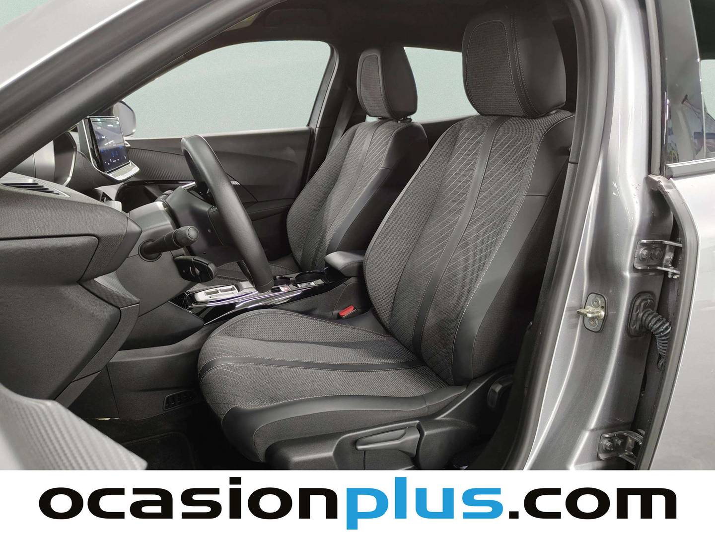 Foto asientos delanteros Peugeot 2008 Peugeot 2008 Allure Hybrid eDCS6 (145 CV)