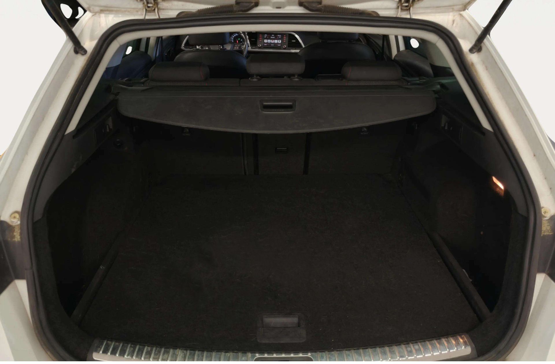 SEAT León ST ST 2.0 TDI FR DSG - foto 17
