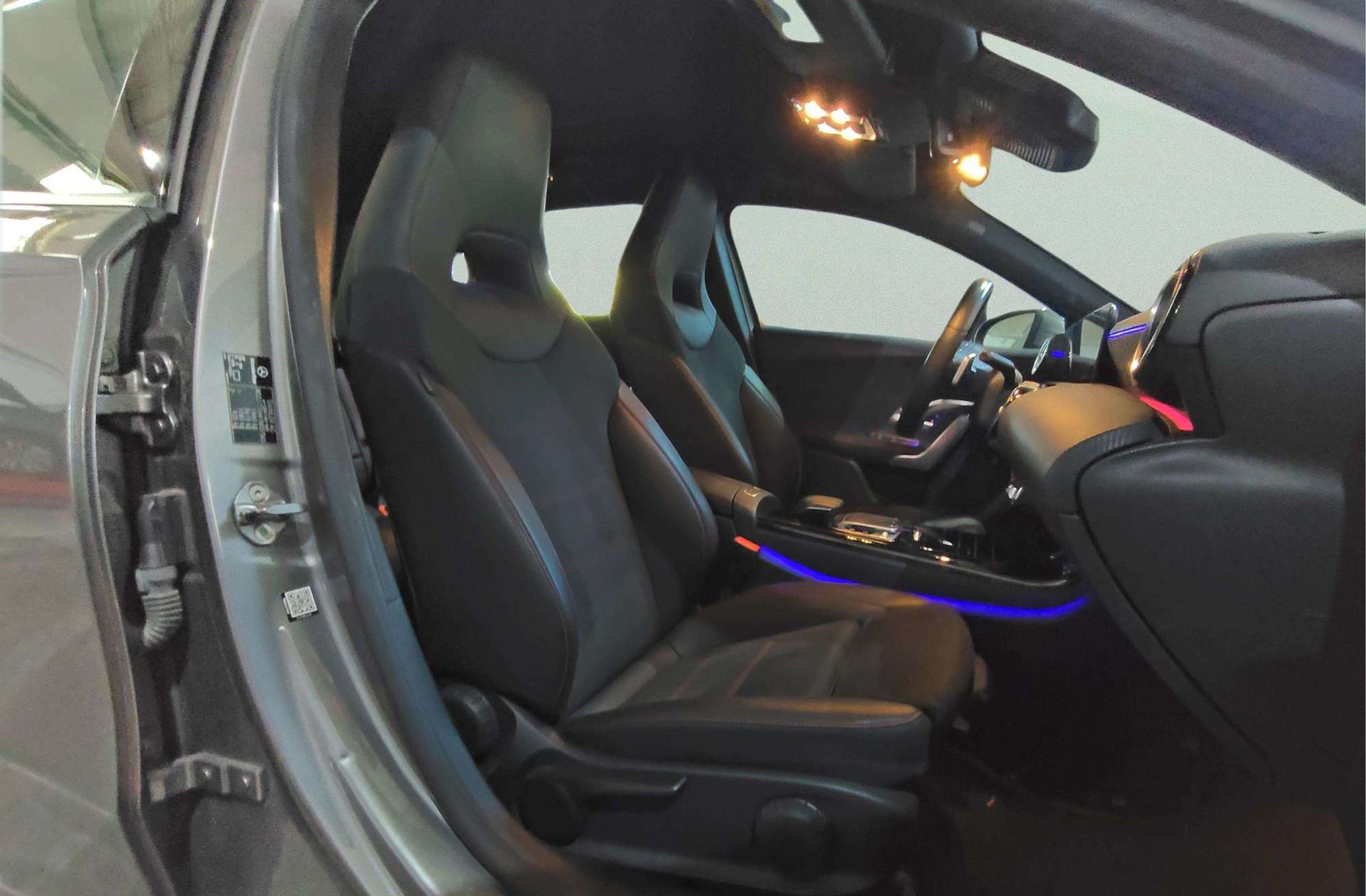 Mercedes-Benz Clase A 220 Pack AMG - foto 27