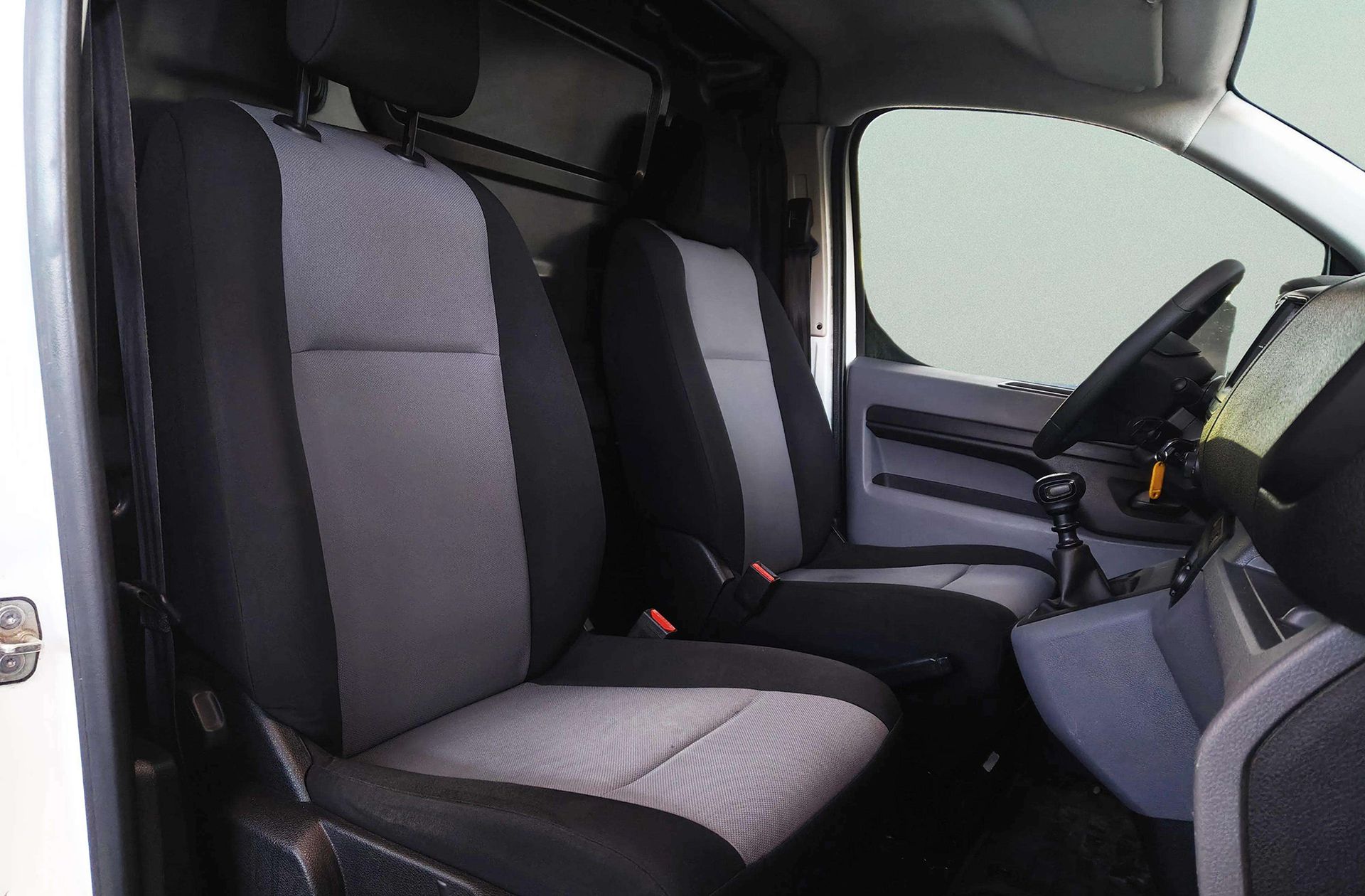 Peugeot Expert Furgon BlueHDi 115 Pro Standard - foto 14
