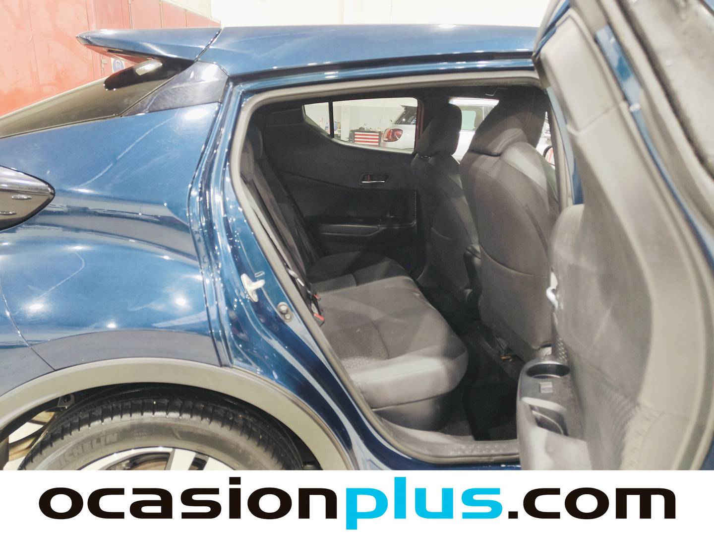 Foto Toyota C-HR Toyota C-HR 1.8 125H Advance (122 CV)