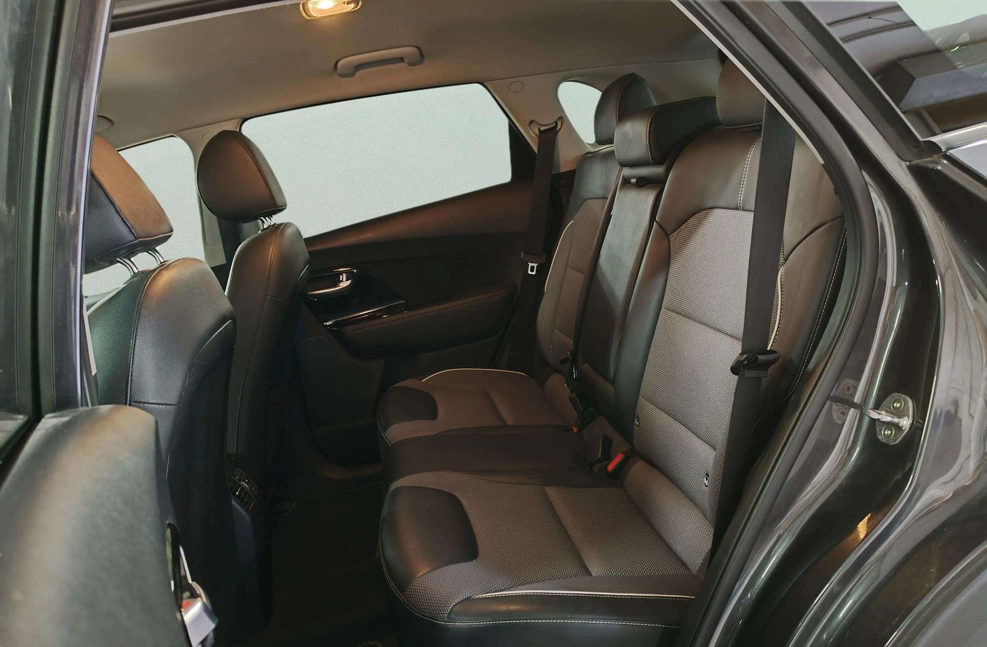Kia Niro Emotion - foto 12