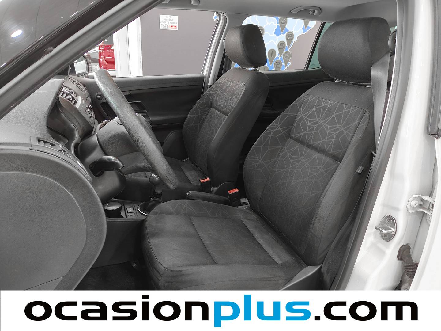 Foto asientos delanteros Skoda Fabia Skoda Fabia 1.2 TSI 85cv Family (85 CV)