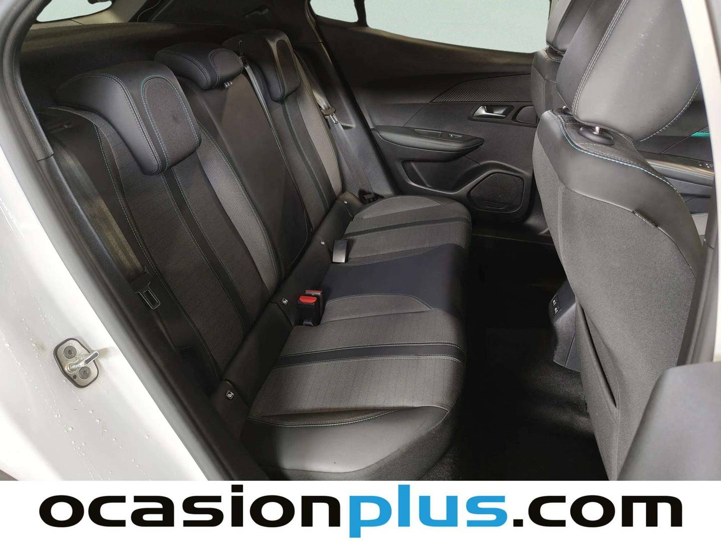 Foto Peugeot 2008 Peugeot 2008 PureTech 100 S&S Allure (100 CV)