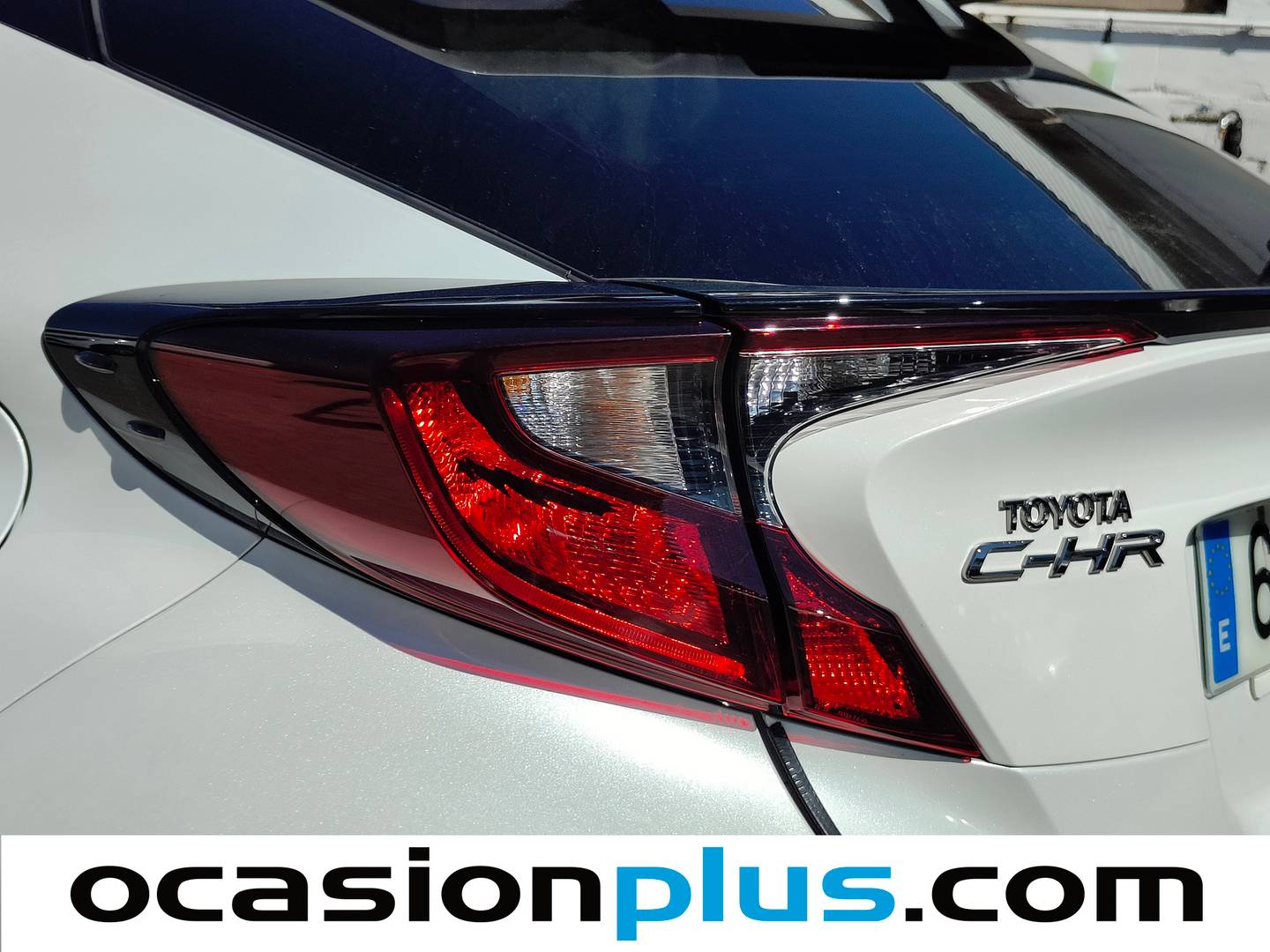 Acabados Toyota C-HR Toyota C-HR 1.8 125H Advance (122 CV)