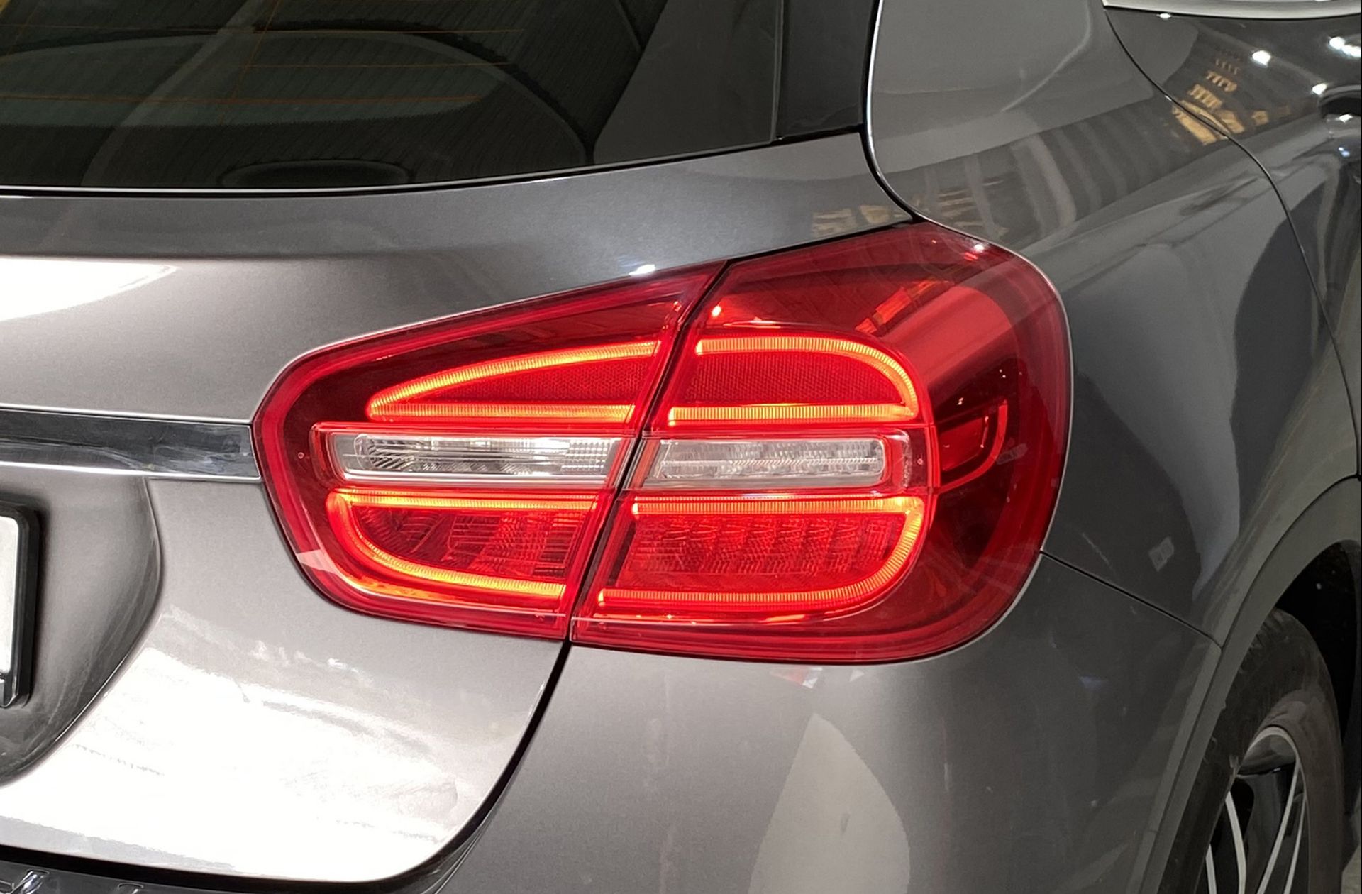 Mercedes-Benz GLA 200 d Urban - foto 14