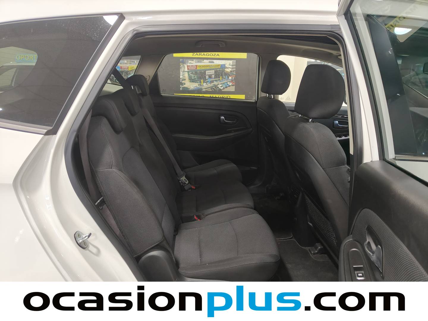 Foto KIA Carens Kia Carens 1.7 CRDi VGT Eco-Dynam x-Tech (115 CV)