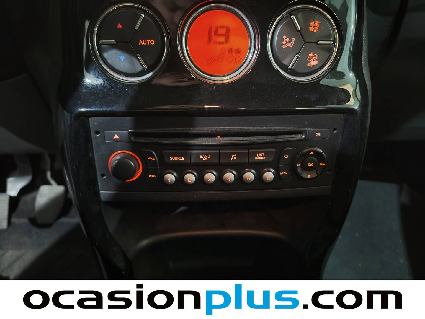 Equipamiento del Citroën C3 Citroën C3 VTI 82 Collection (82 CV)