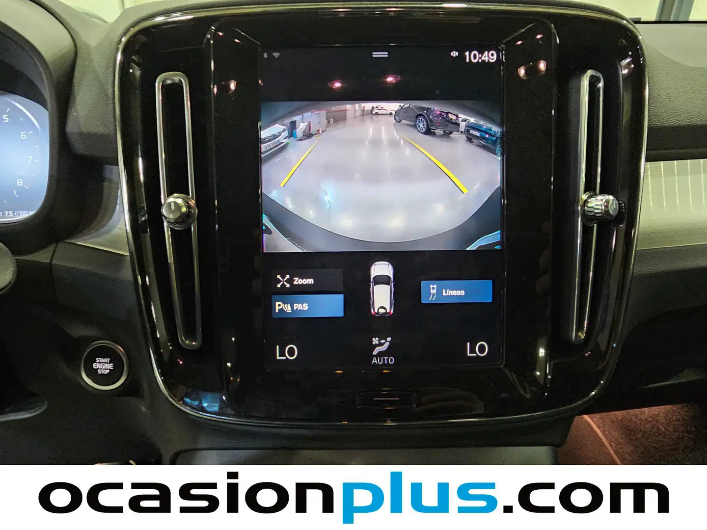 Foto Volvo XC40 Volvo XC40 B3 G Momentum Pro Auto (163 CV)