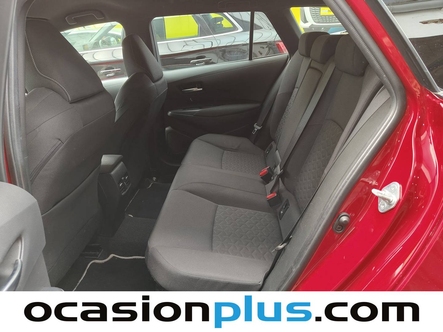 Foto asientos traseros Toyota Corolla Toyota Corolla Touring Sports 125H Active Tech E-CVT (122 CV)