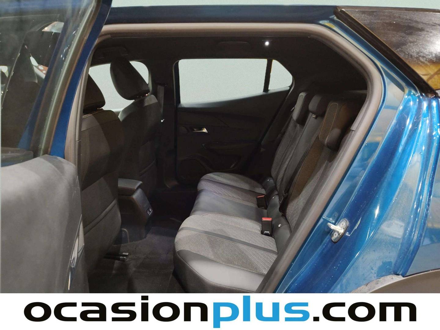 Foto Peugeot 2008 Peugeot 2008 Allure Hybrid eDCS6 107 kW (145 CV)