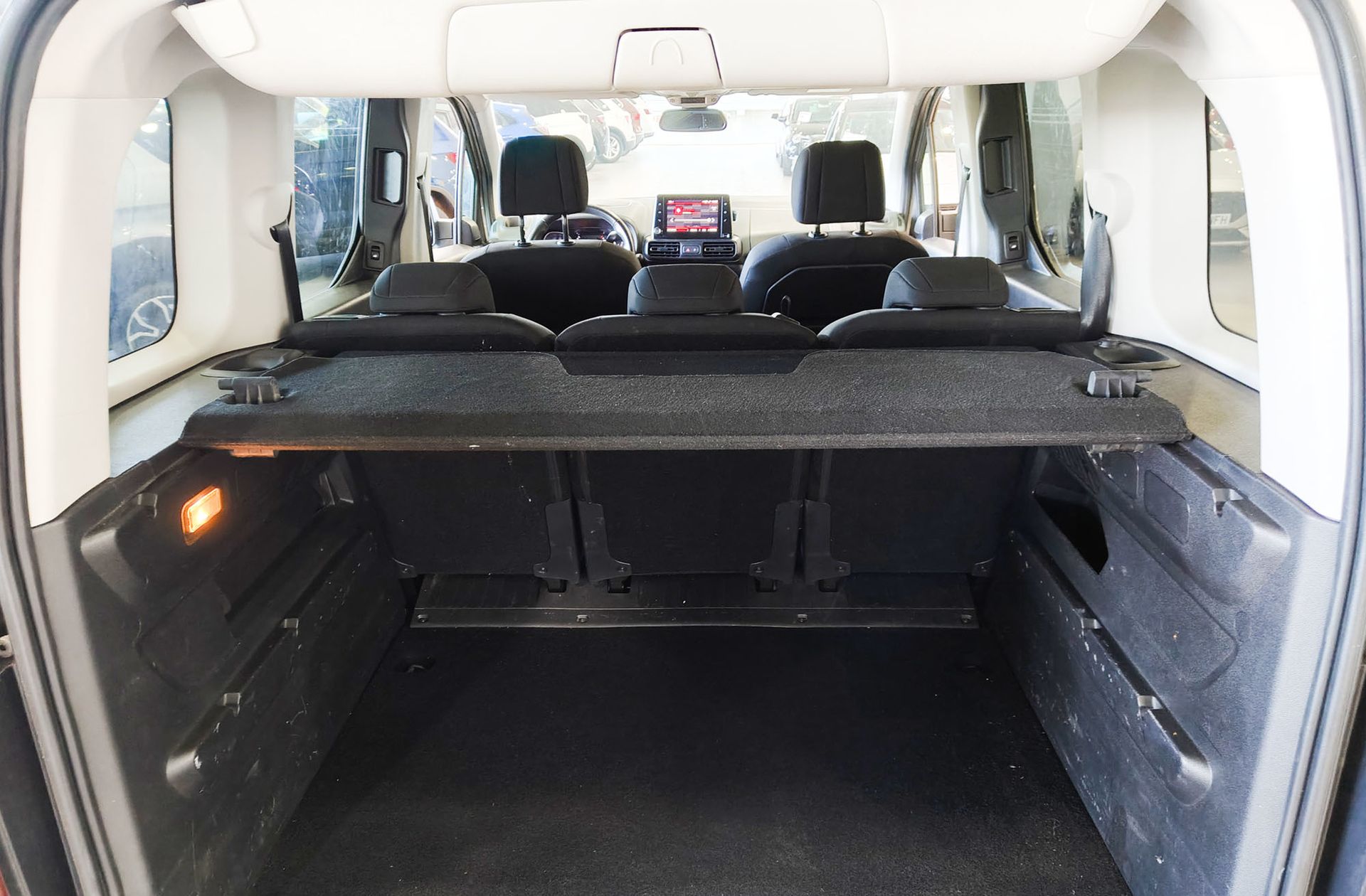 Citroën Berlingo BlueHDi 100 Talla M Shine - foto 17