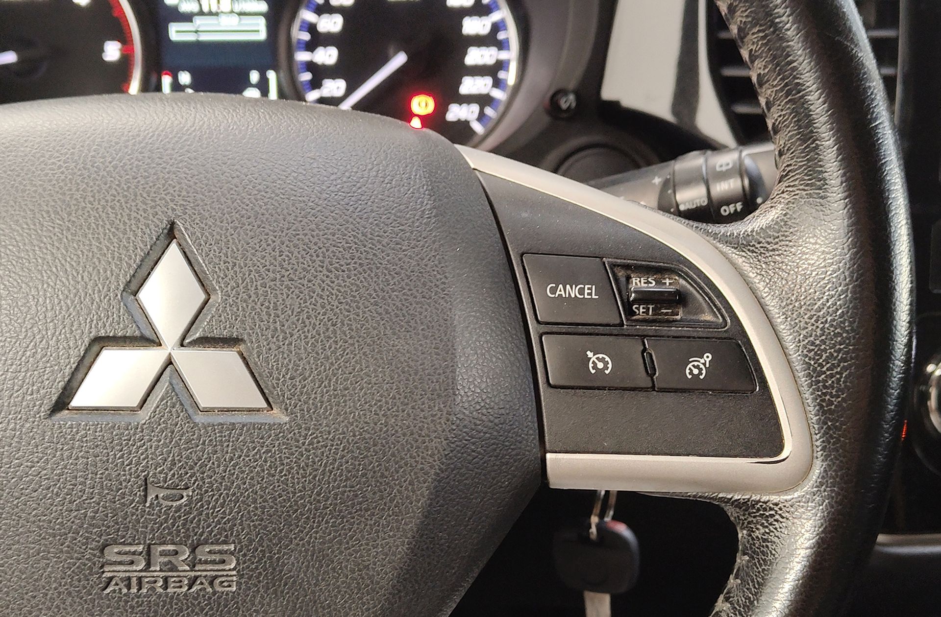 Mitsubishi Outlander 220 DI-D Challenge 2WD - foto 22