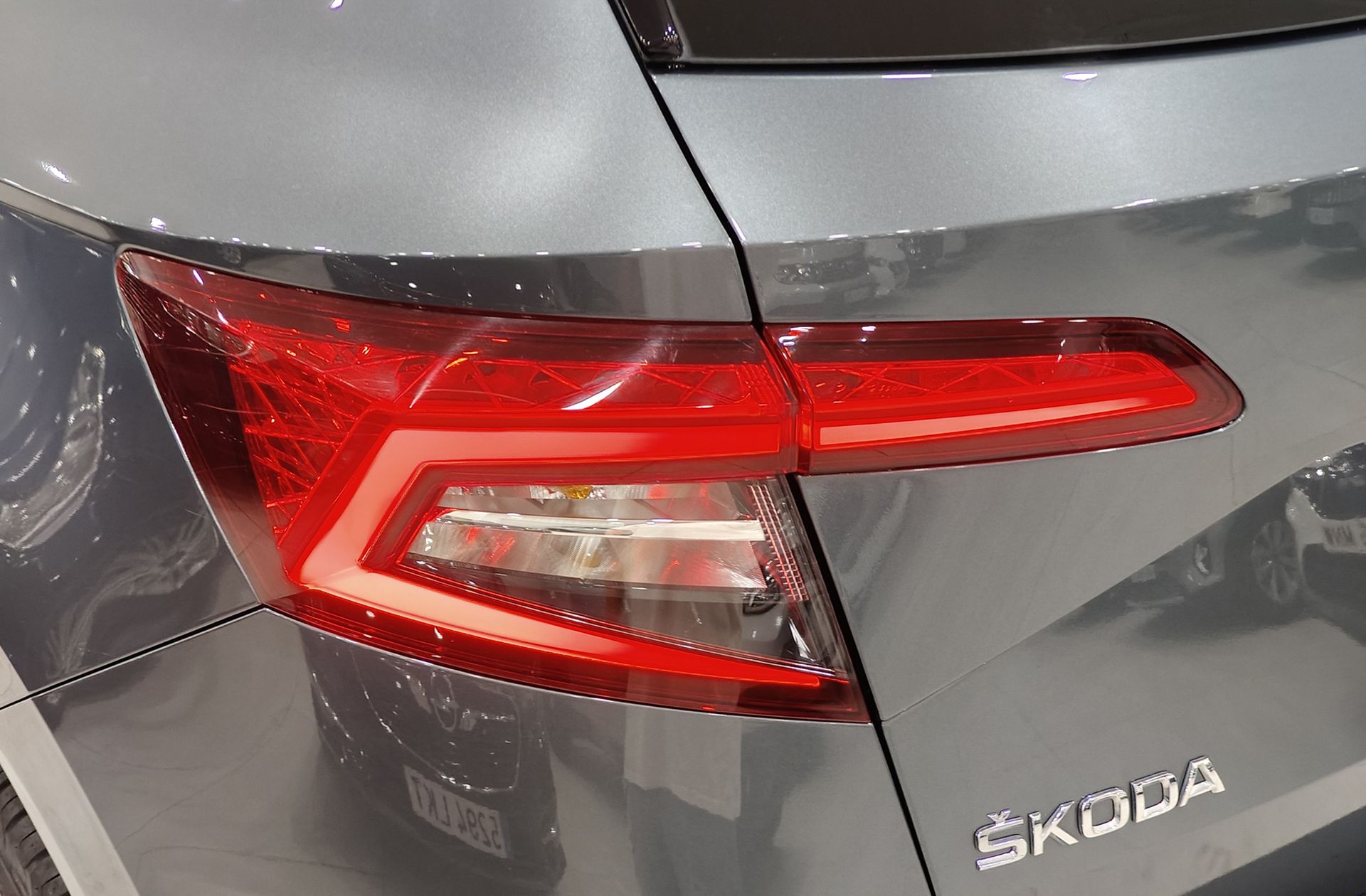 Škoda Karoq 1.0 TSI Ambition - foto 15