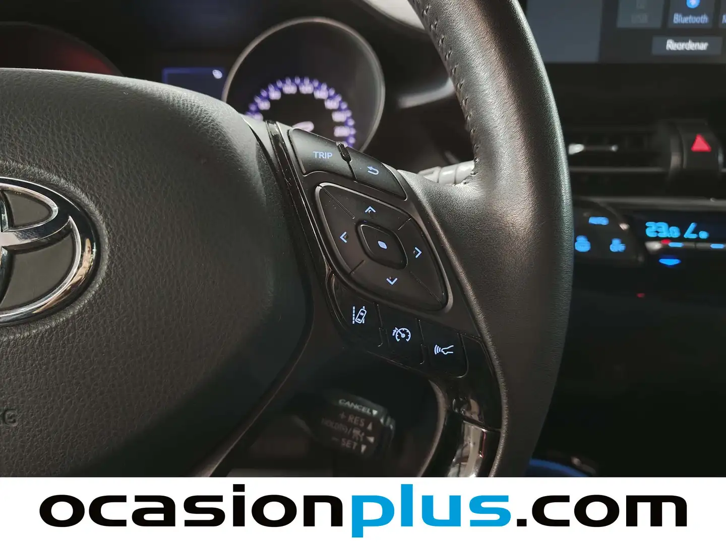 Foto Toyota C-HR Toyota C-HR 1.8 125H Advance (122 CV)