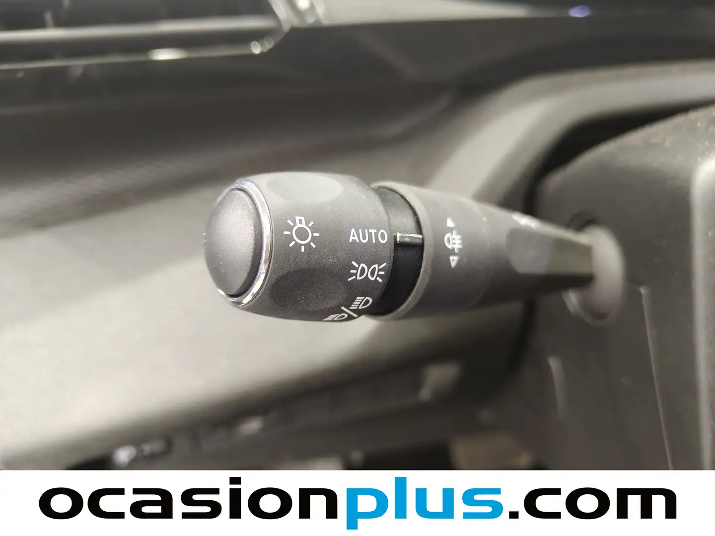 Foto Peugeot 308 Peugeot 308 PureTech 130 S&S Active Pack EAT8  (130 CV)