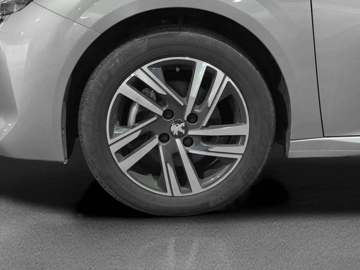 Foto Peugeot 208 Peugeot 208 PureTech 100 Allure (100 CV)