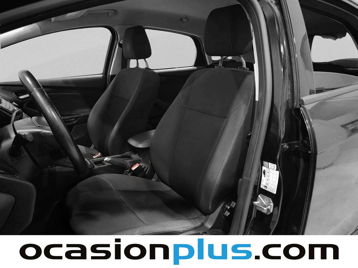 Foto asientos delanteros Ford Focus Ford Focus 1.5 TDCi Trend+ Powershift (120 CV)